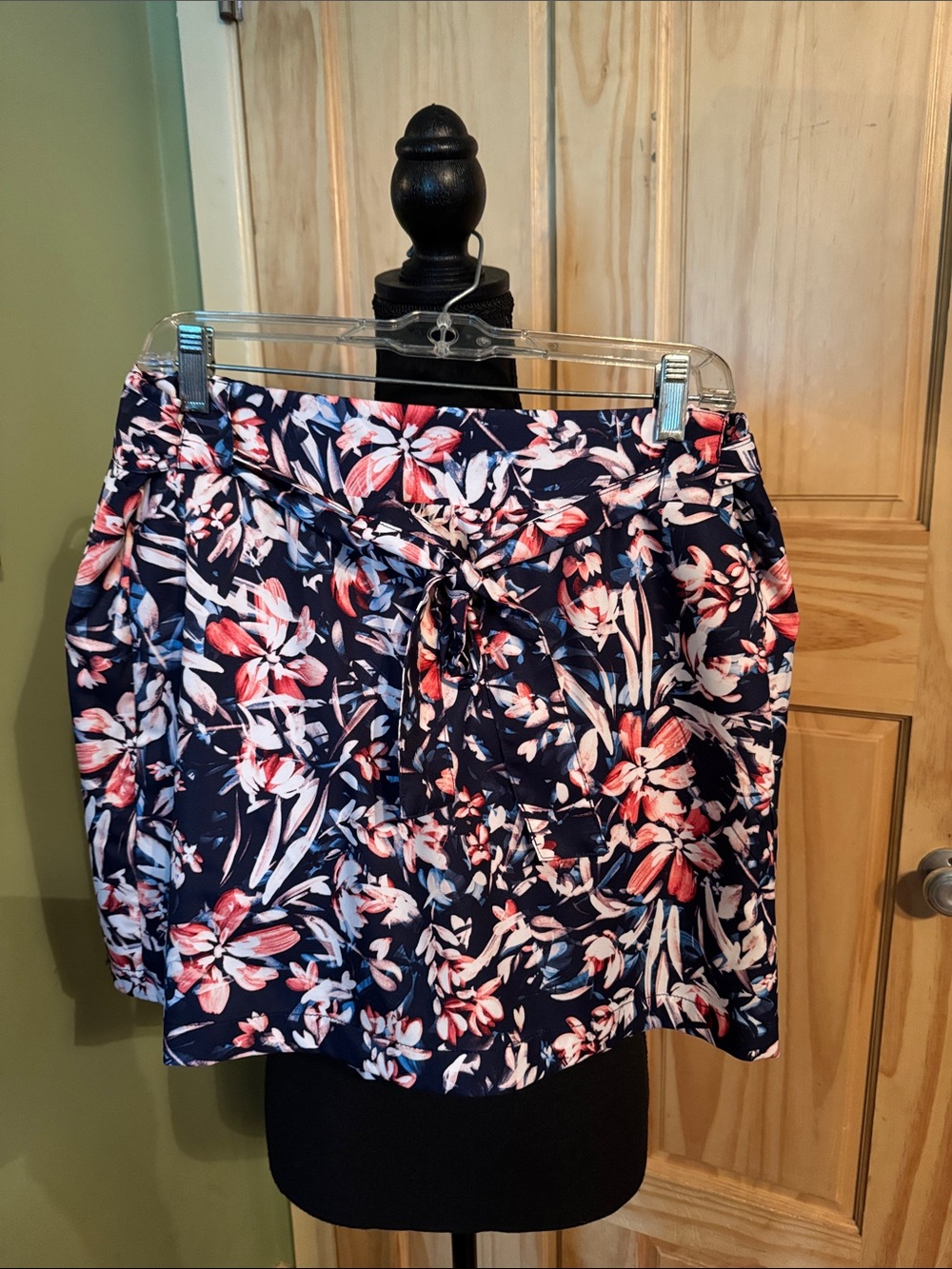St. John's Bay Navy Floral Active Skirt with attached shorts Sz Lg